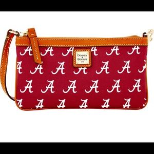 🆕 NWT Dooney & Bourke Alabama clutch/purse